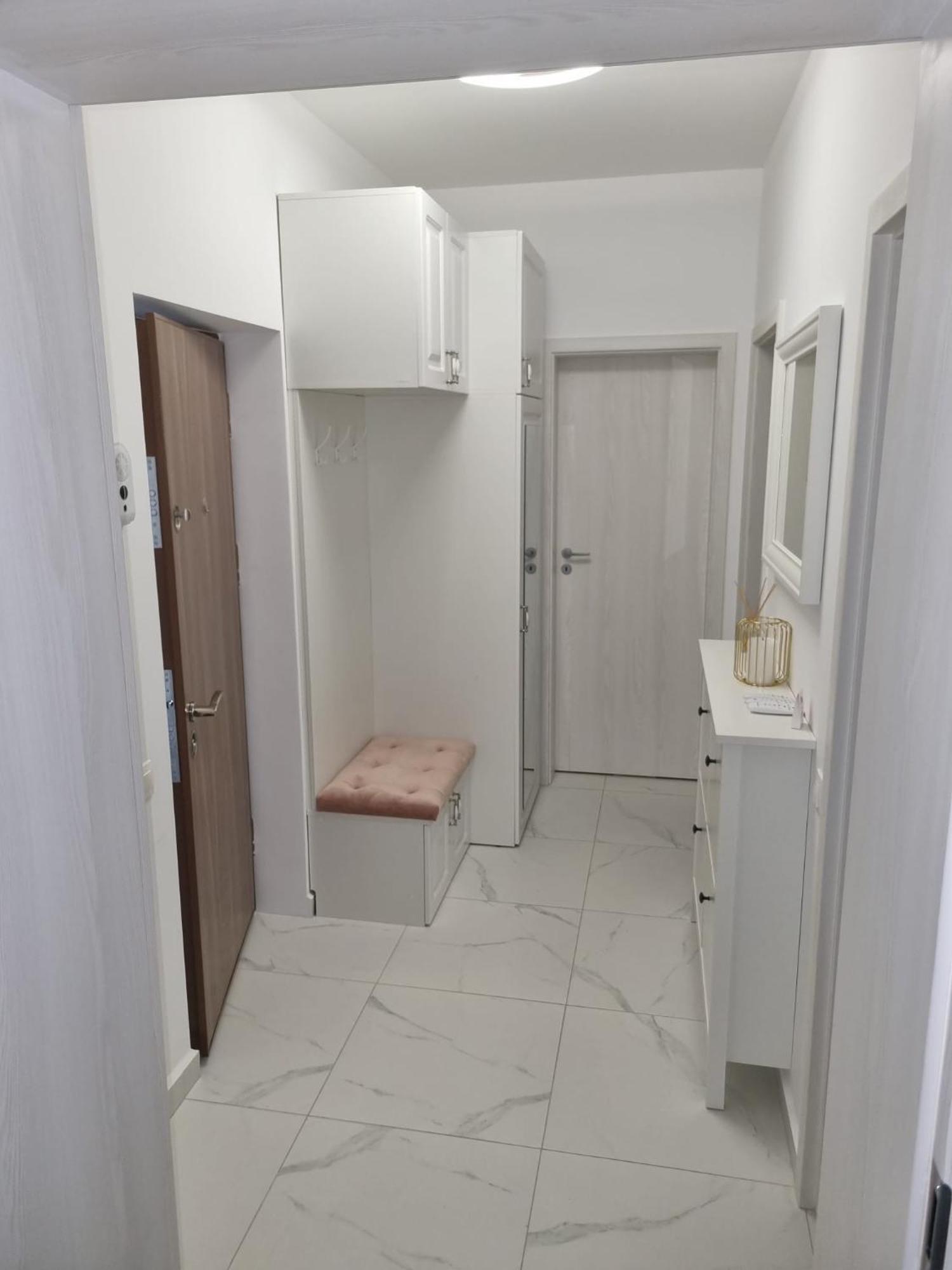 One Residence Popesti-Leordeni エクステリア 写真